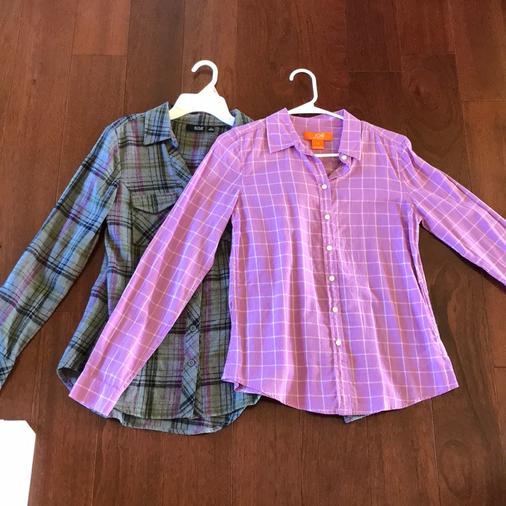 V neck lavender shirt